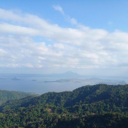 Tagaytay Prime Residences With Swimming Pool & Viewing Deck Tagaytay City Esterno foto