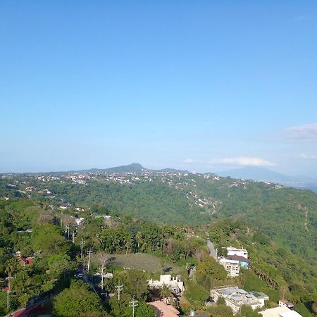 Tagaytay Prime Residences With Swimming Pool & Viewing Deck Tagaytay City Esterno foto