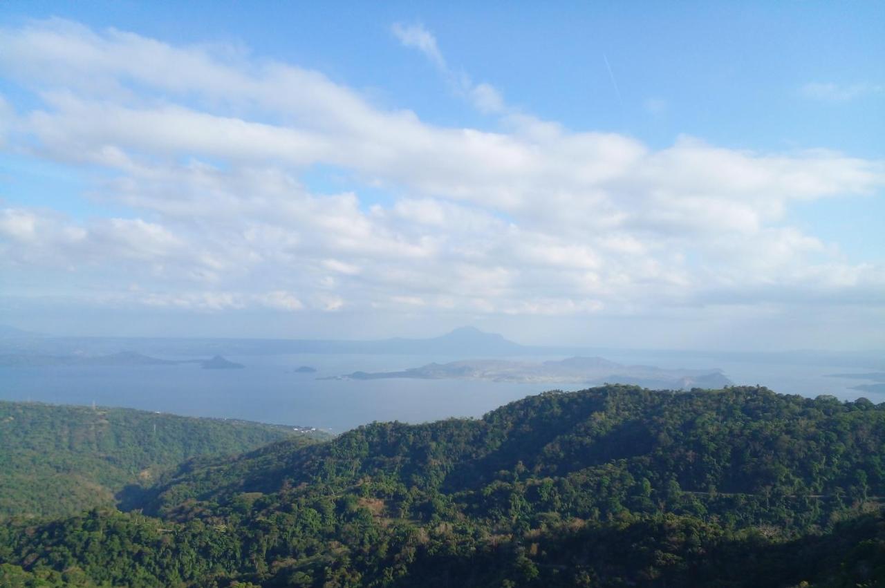 Tagaytay Prime Residences With Swimming Pool & Viewing Deck Tagaytay City Esterno foto