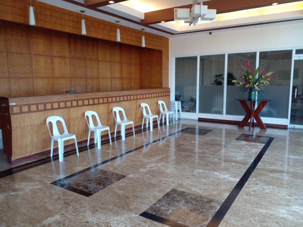 Tagaytay Prime Residences With Swimming Pool & Viewing Deck Tagaytay City Esterno foto